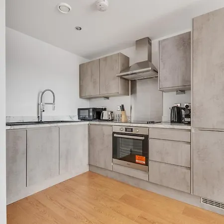 Lovely 2 Bed In A Converted Mill * Leeds (West Yorkshire)